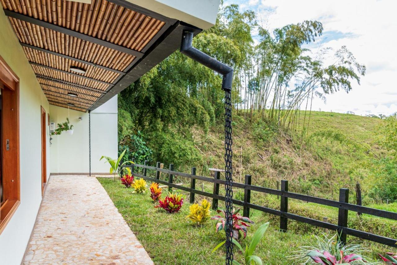 Agradable Cabana Cafetera Con Jacuzzi A 12 Min Del Centro De Pereira Exteriér fotografie